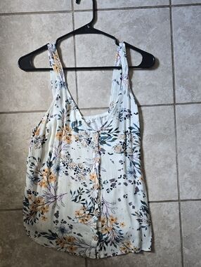 Sleeveless Cream Floral Button-Front Tank Top